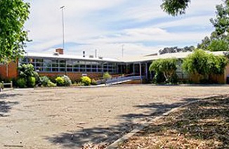 莫隆达中学