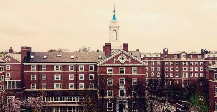 留学圈鄙视链：美国英国大PK，谁看不上谁？