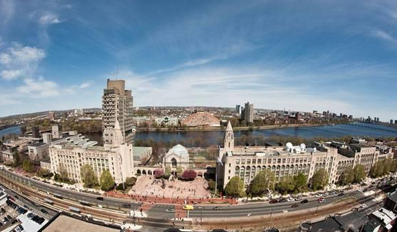 快来围观,张艺谋可能成了你的新校友! 快来围观,张艺谋可能成了你的新校友!