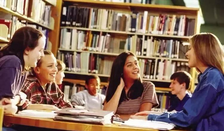 选什么样的加拿大高中容易提高雅思成绩？