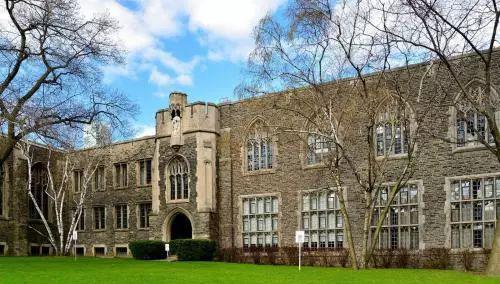 另众多学子“朝思暮想的实力派大学”——多伦多