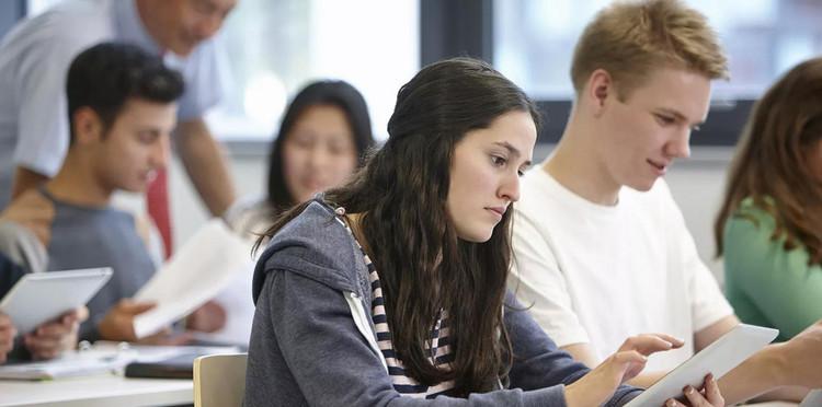 本科生留学加拿大的途径很多，就怕你不知道