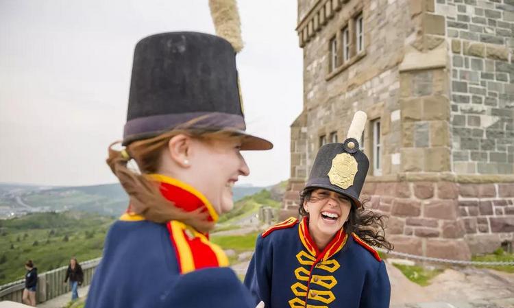 虽然我年轻，但我也有故事