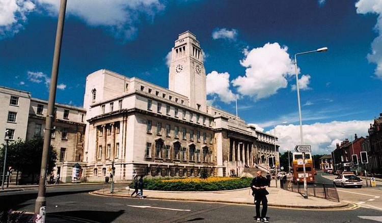 英国2:2学生成功拿到世界百强院校利兹大学offer