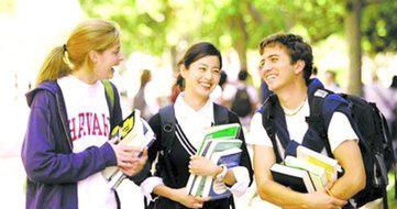 超13.5万学生留学英国 超10万攻读高中 超13.5万学生留学英国 超10万攻读高中