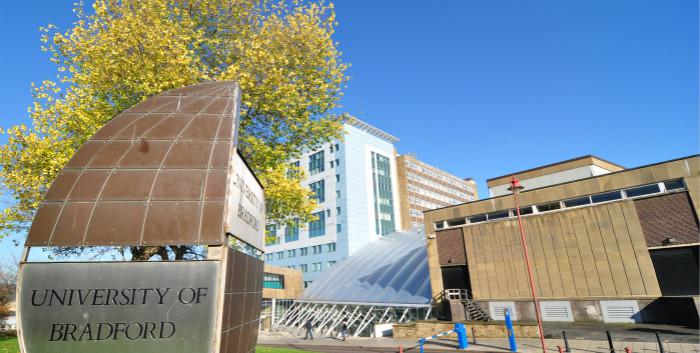 Bradford - 英国布拉德福德大学