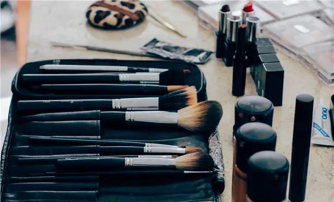 专业怎么选？推荐英国最受欢迎的大学专业TOP10