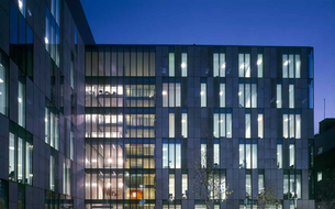 英国留学公共关系专业的推荐院校及就业前景