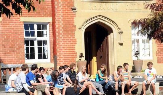 留学第一年真的很难?只能帮你到这里了 留学第一年真的很难?只能帮你到这里了