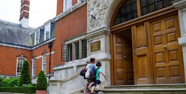 出身“寒门”的英国贵族公学