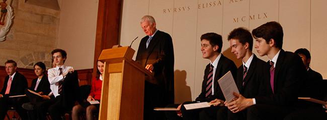 出身“寒门”的英国贵族公学