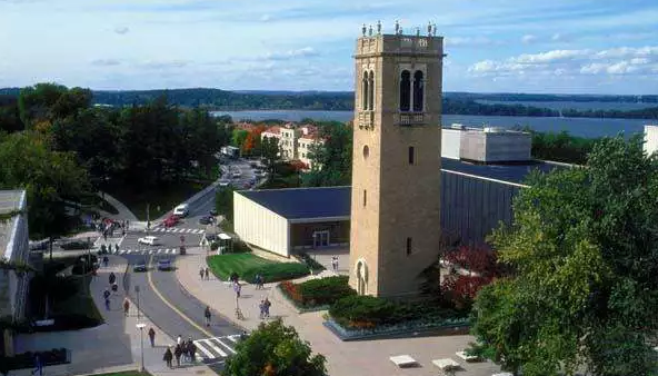 美国学子说丨这些院校的奖学金最丰厚