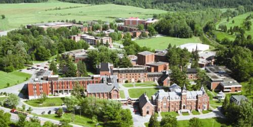 卡普顿大学酒店管理专业在加拿大留学的评价如何？