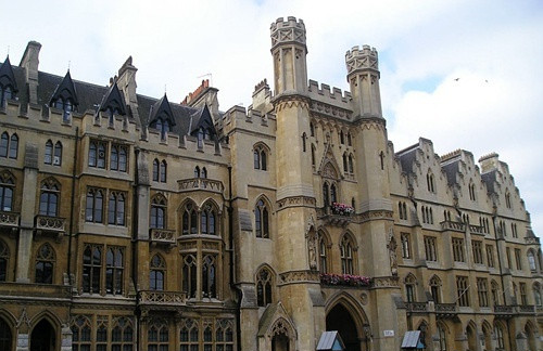 英国精英中学,世界顶尖大学的输送源 英国精英中学,世界顶尖大学的输送源