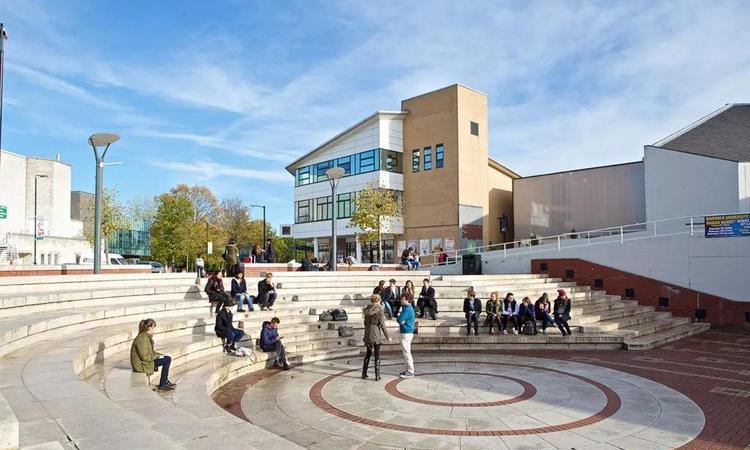 跨专业留学英国不是问题,问题是…… 跨专业留学英国不是问题,问题是……