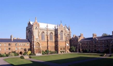 申请美国哈佛大学必备的五个条件