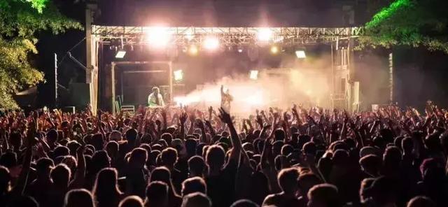 (转)这所大学挤进前30却被误认为野鸡大学! (转)这所大学挤进前30却被误认为野鸡大学!