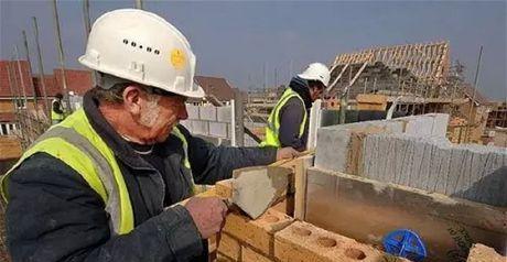 澳洲的时薪又涨了！别再羡慕别人家的工资