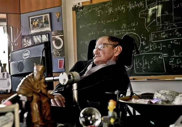 霍金去世,王俊凯发微博寄托哀思 他俩居然有打破次元壁的交集 霍金去世,王俊凯发微博寄托哀思 他俩居然有打破次元壁的交集