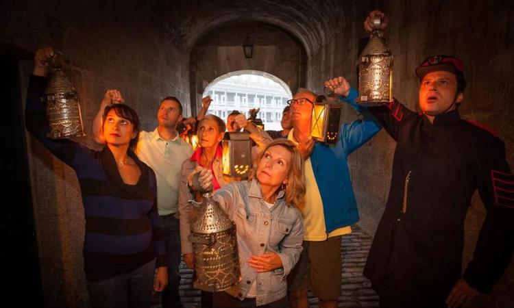 虽然我年轻，但我也有故事