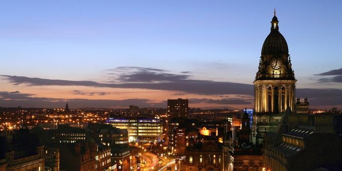 利兹大学,现代与历史的碰撞,传统与国际的结合 利兹大学,现代与历史的碰撞,传统与国际的结合