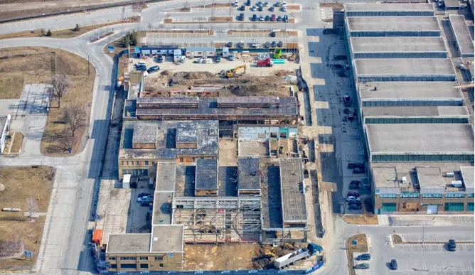 百年理工学院--蓝天梦想，在此起航