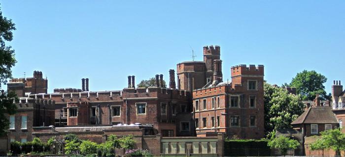 出身“寒门”的英国贵族公学