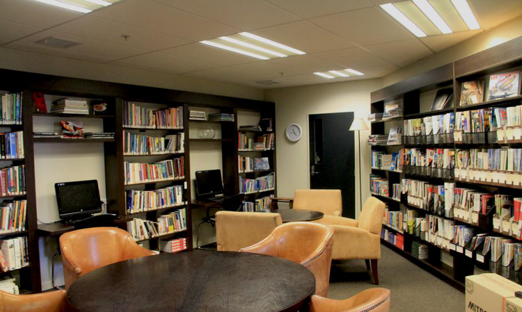 大美皇后镇里藏着一所旅游学院