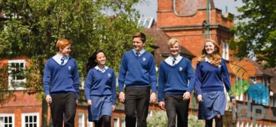 申请英国高中过程复杂么？