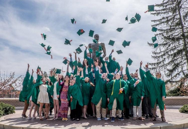 美国名校商科的敲门砖在于软性背景 美国名校商科的敲门砖在于软性背景