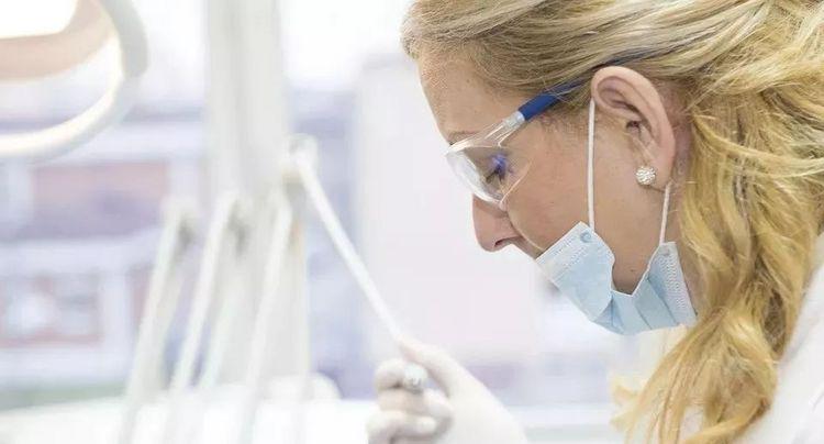 澳洲的医学发达，修读医科需要几年？