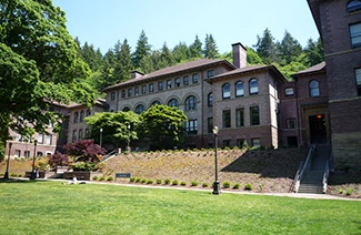 西华盛顿大学