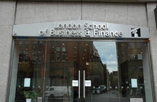 伦敦商业金融学院