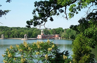 圣玛丽湖大学