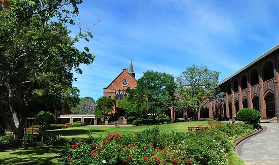 平布尔女子学院