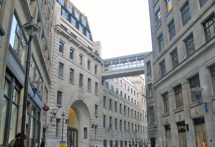 伦敦政治经济学院