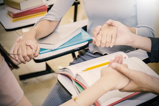 去澳大利亚新英格兰大学读研容易找工作吗？