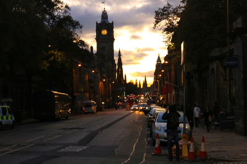 加拿大舍布鲁克大学留学研究生学费一年多少人民币? 加拿大舍布鲁克大学留学研究生学费一年多少人民币?