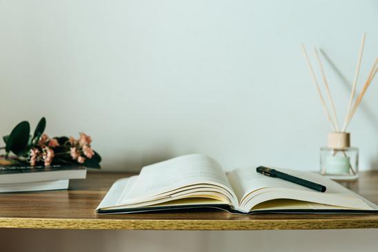 中康涅狄格州立大学向留学生提供助学金吗？怎么获得？