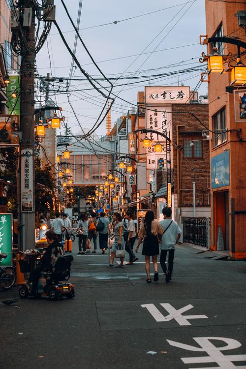 美国保罗坎普社区学院留学硕士花费每年30万够吗？
