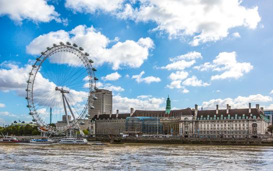 英国曼彻斯特学术健康研究中心读研究生花费一年要多少？