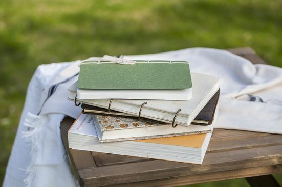 英国东肯特学院读研究生开销一年多少钱？