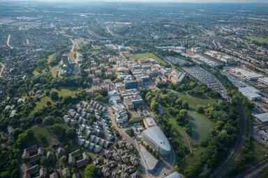 英国萨里大学博士录取要求如何？