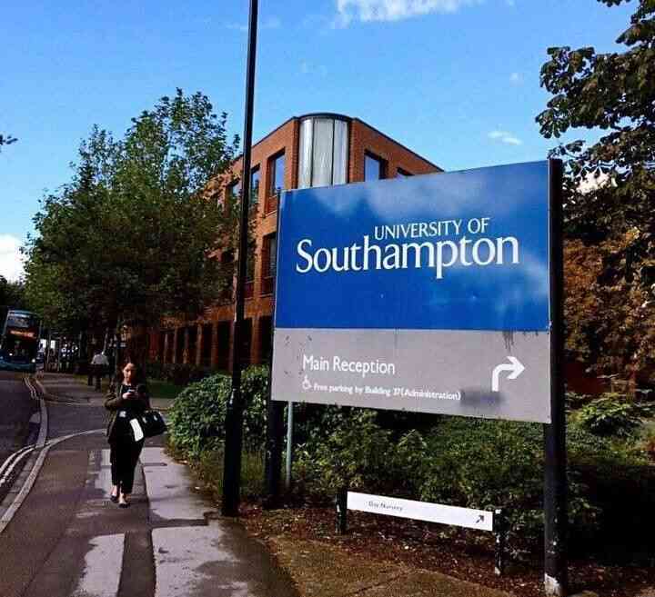 英国巴斯大学和南安普顿大学哪个更好？