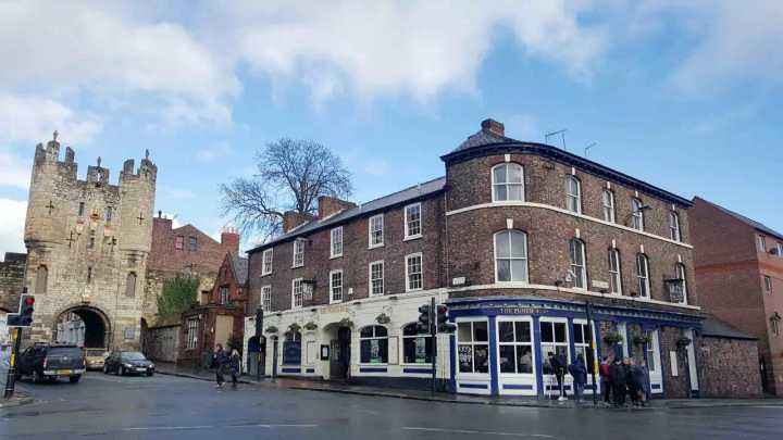 英国约克大学法学院排名怎么样？