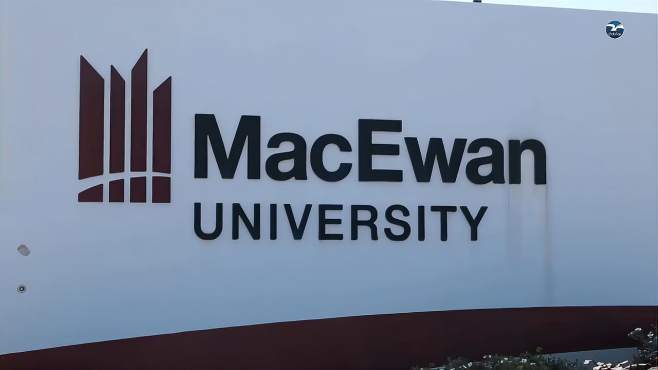 麦科文大学：加拿大西部规模最大的公立大学