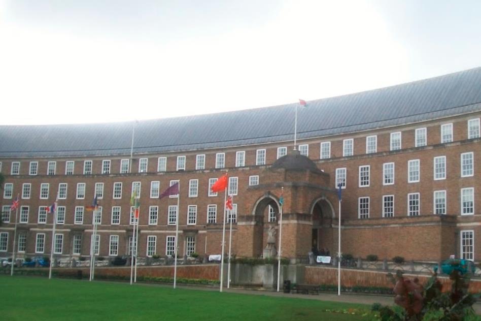 出差 Would you be willing to travel in this job