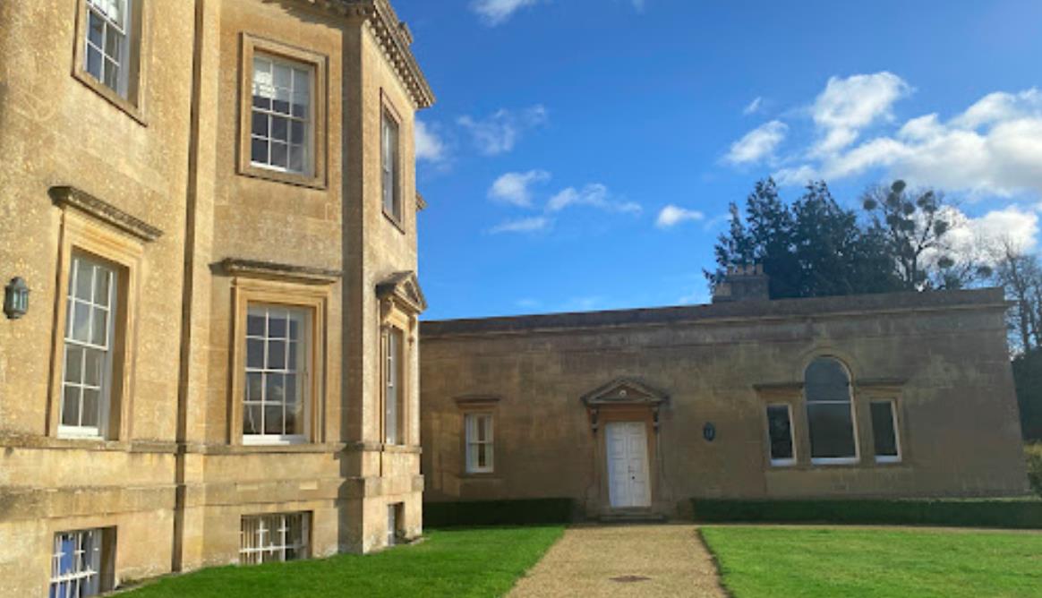 深耕、突破、创始、掌舵从业路上始终坚守一线 深耕、突破、创始、掌舵从业路上始终坚守一线