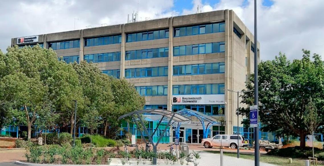 Q请各位老师介绍一下您所在学校就业率比较高的强势专业。